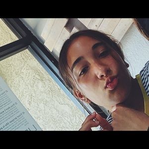 Meet your Posher, Jessica